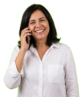 Mulher em consulta com o cartomante online Bruno de Osiris por ligação de voz